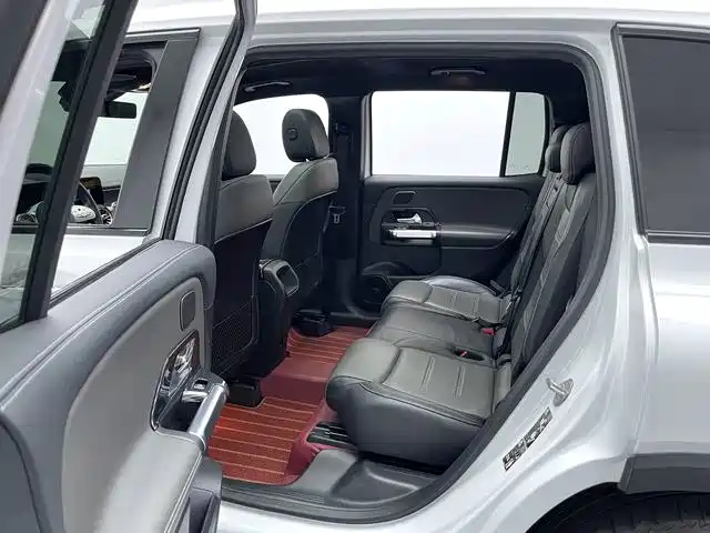 Mercedes-Benz GLB AMG — миниатюра 13