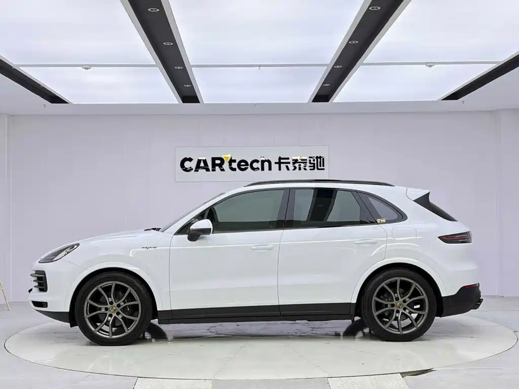 Porsche Cayenne Hybrid — миниатюра 2