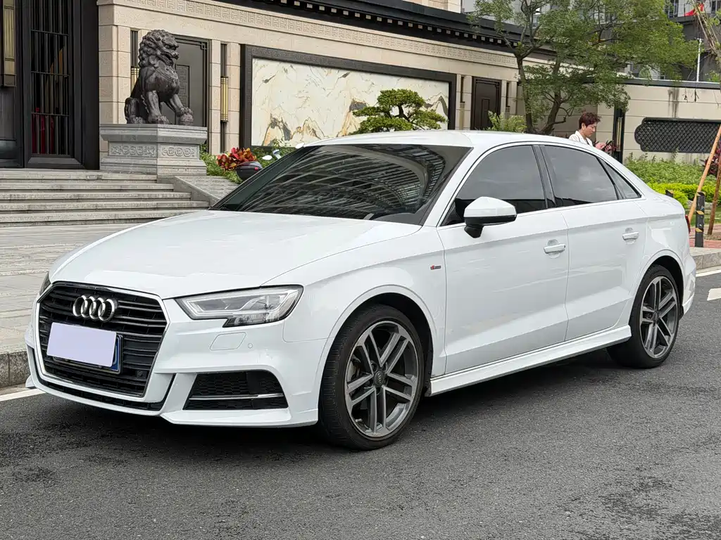 Купить Audi A3
