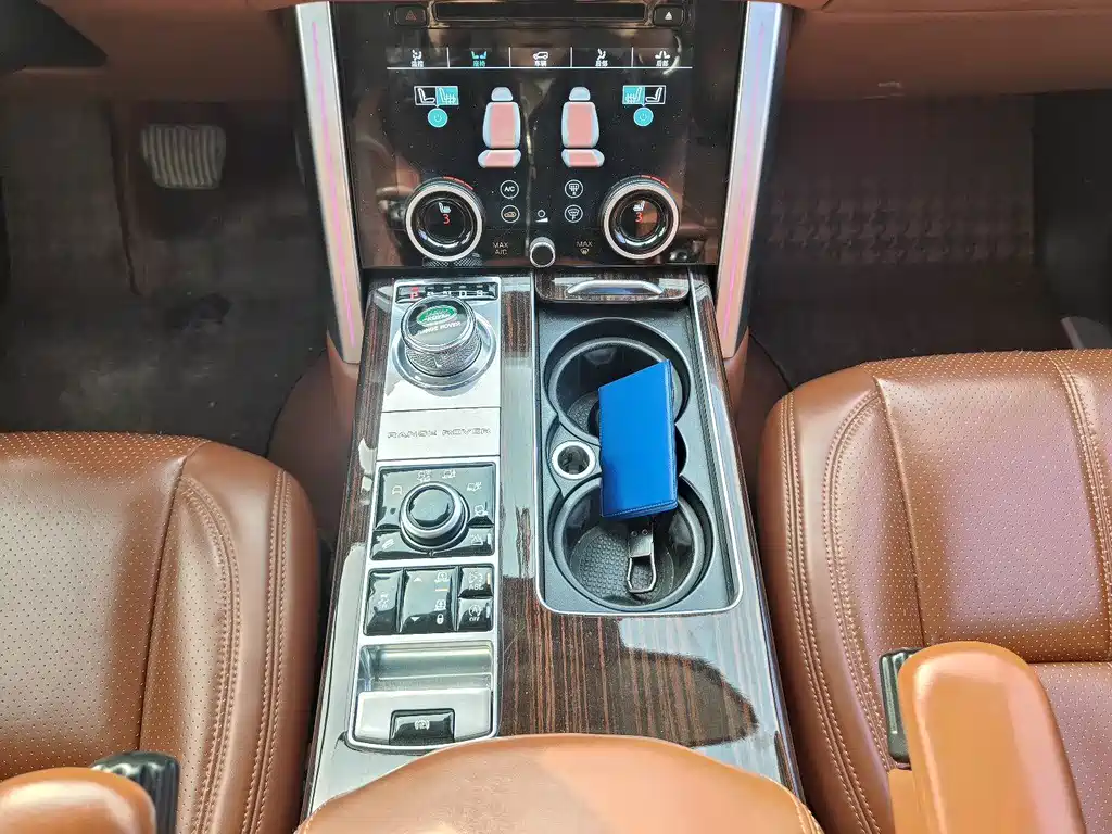 Land Rover Range Rover — миниатюра 14
