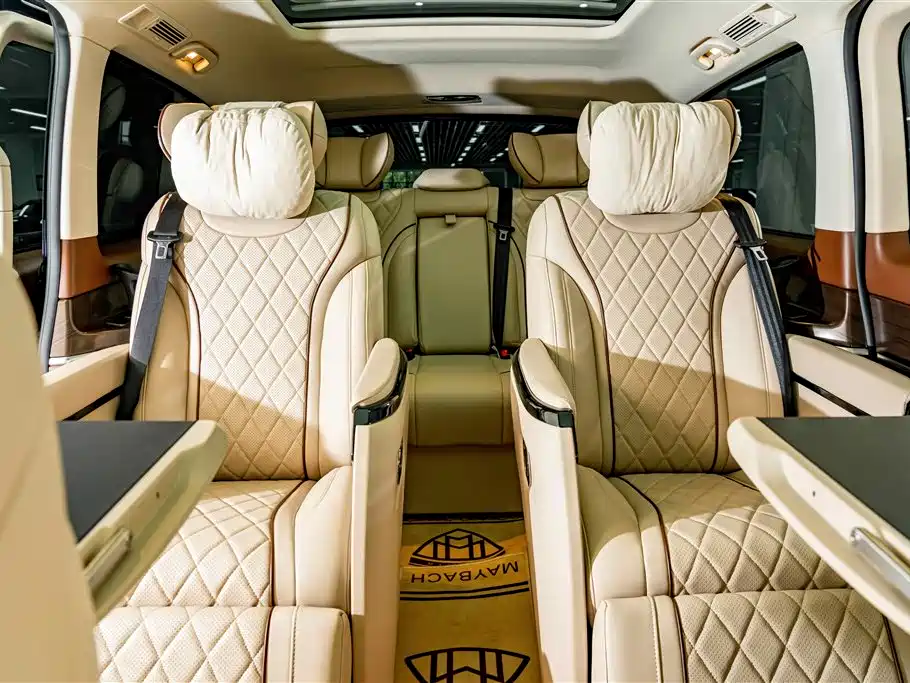 Mercedes-Benz V-Class — миниатюра 27
