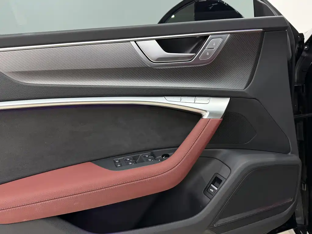 Audi A7L — миниатюра 6