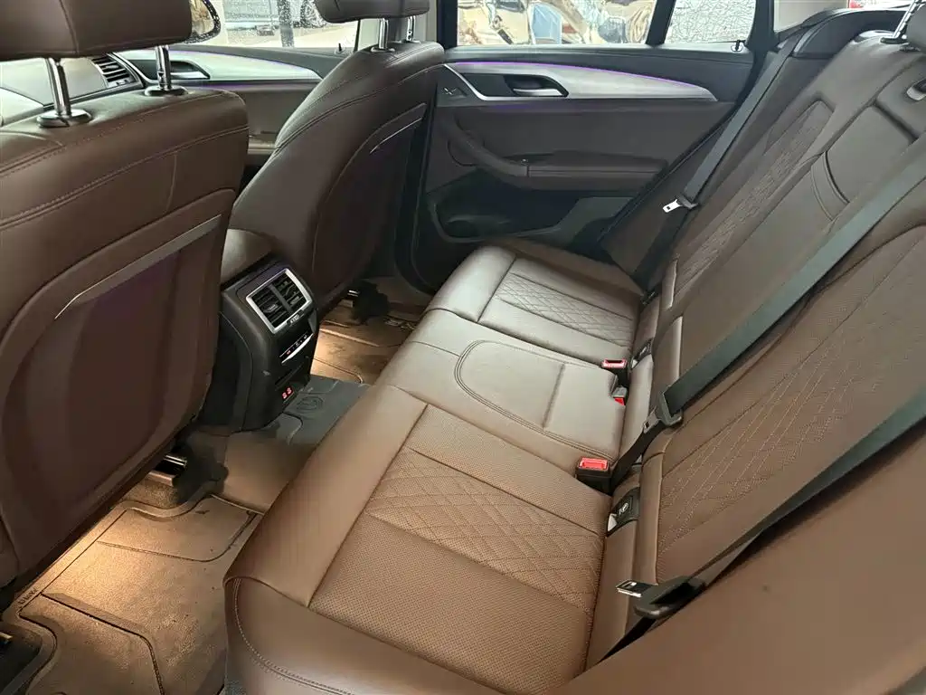 BMW iX3 — миниатюра 9