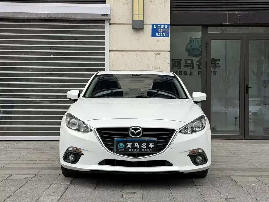 Mazda 3 Axela 2015