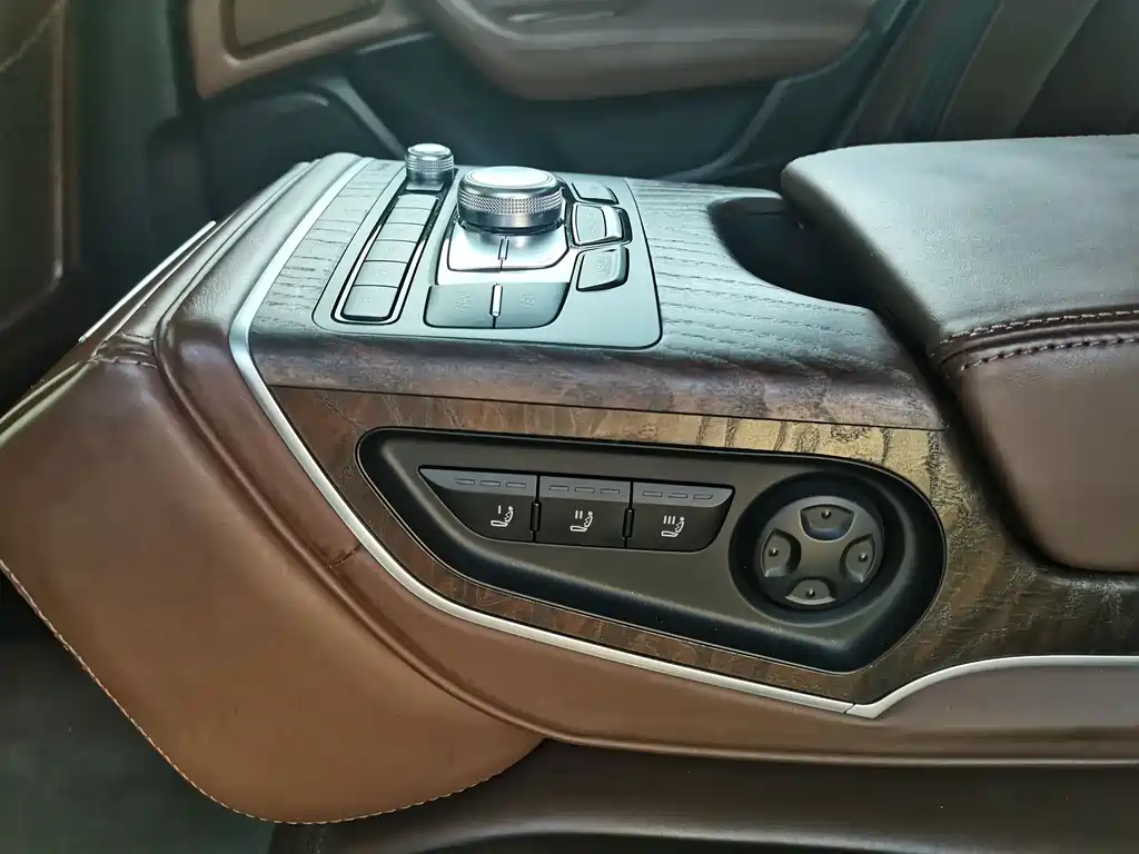 Audi A6L — миниатюра 20