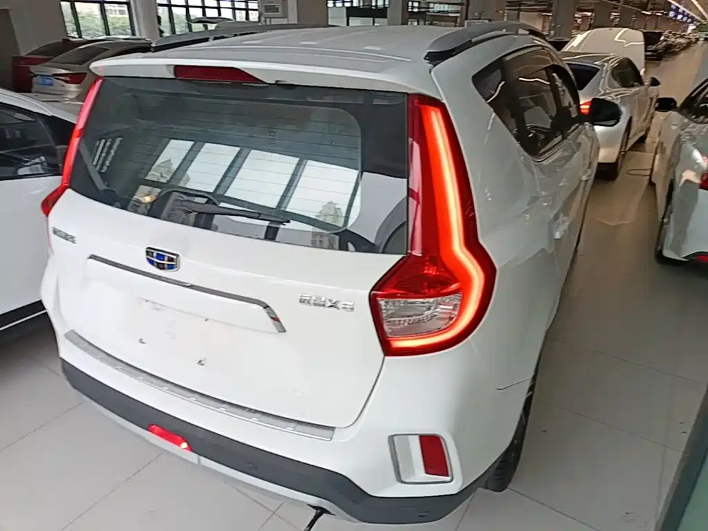 Geely Vision X6 — миниатюра 7