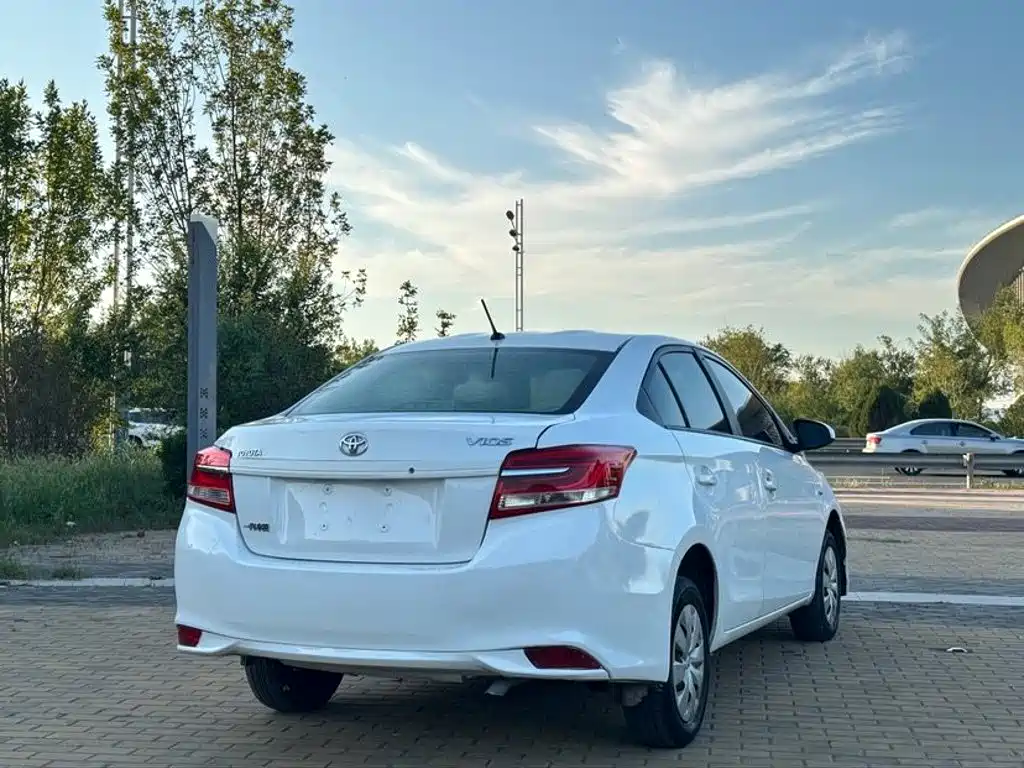 Toyota Vios — миниатюра 4