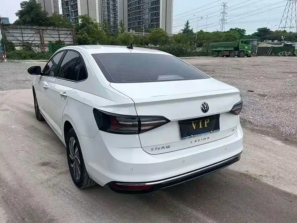 Volkswagen Lavida — миниатюра 6