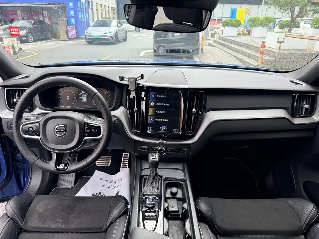 Volvo XC60 — миниатюра 5