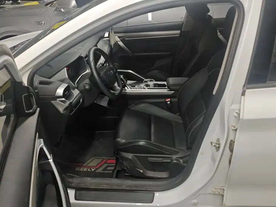 Geely Binyue — миниатюра 9
