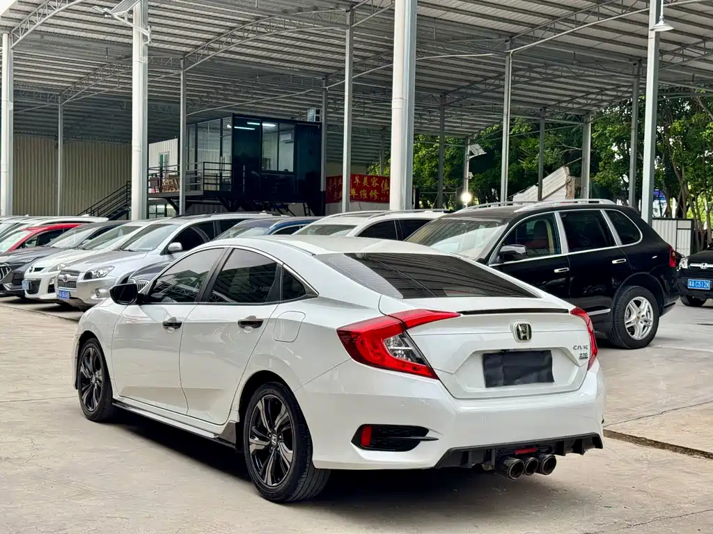 Honda Civic — миниатюра 4