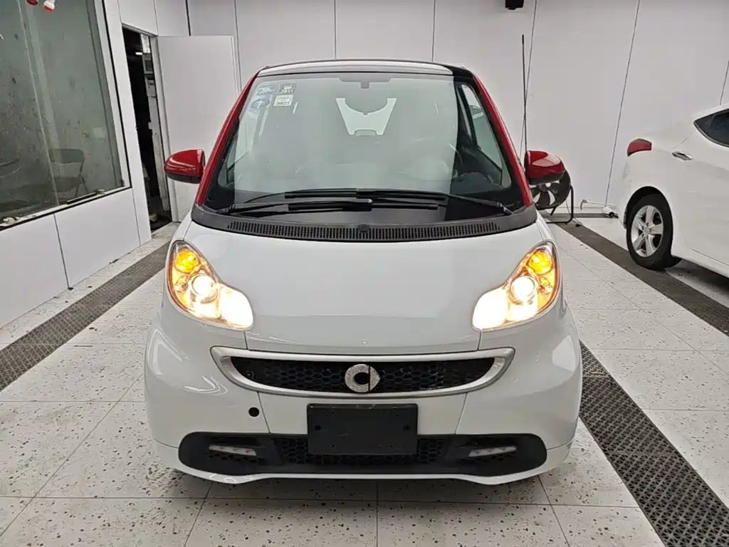 smart Smart Fortwo — миниатюра 3