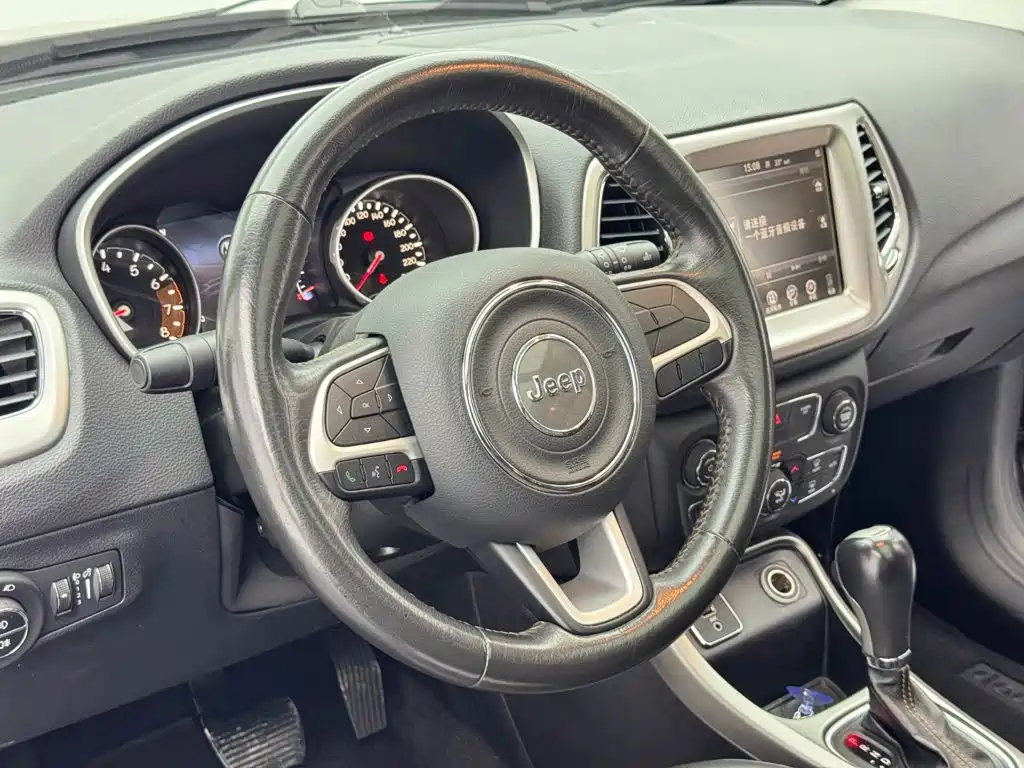 Jeep Compass — миниатюра 13