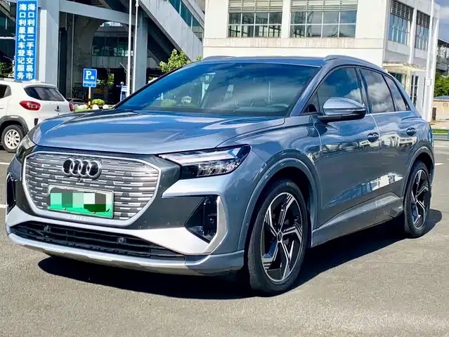 Audi Q4
