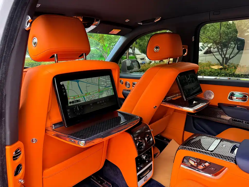 Rolls-Royce Cullinan — миниатюра 14