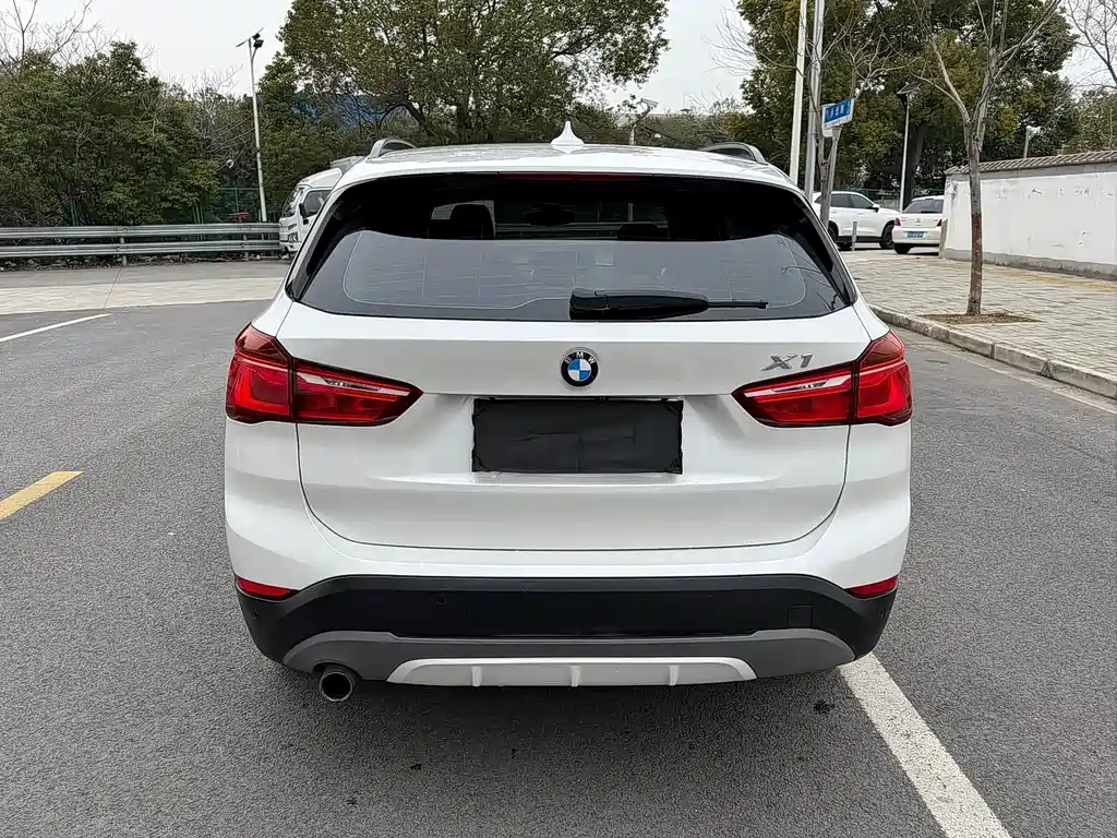 BMW X1 — миниатюра 7