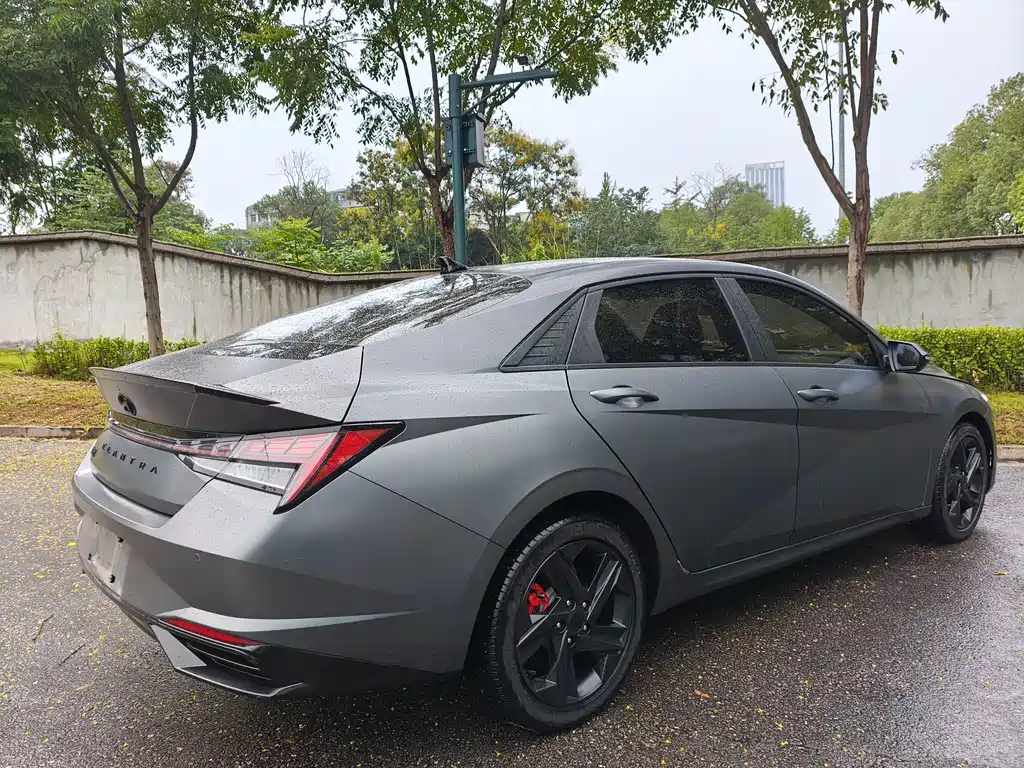 Hyundai Elantra — миниатюра 7