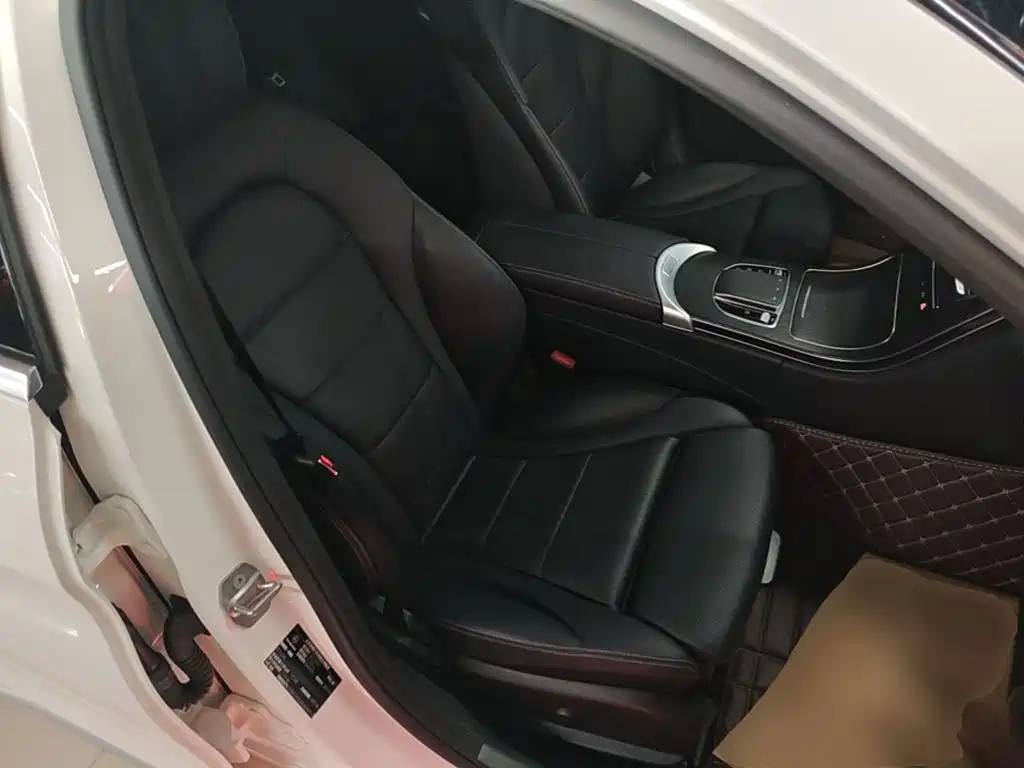 Mercedes-Benz C-Class — миниатюра 25