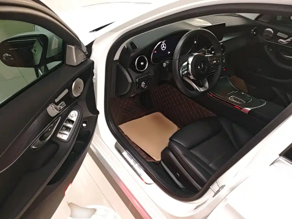 Mercedes-Benz C-Class — миниатюра 16
