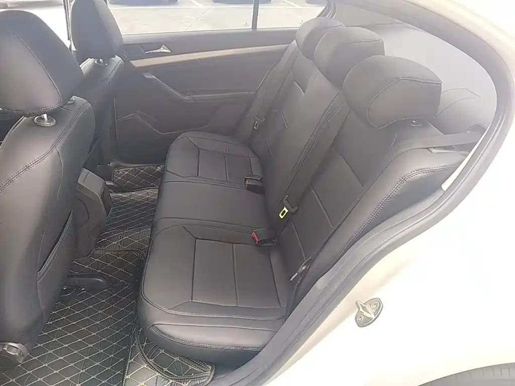 Volkswagen Lavida — миниатюра 17