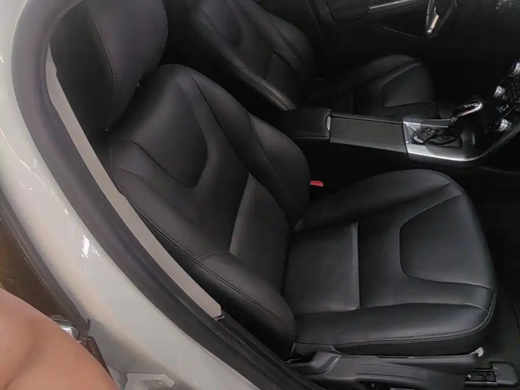 Volvo V60 — миниатюра 25