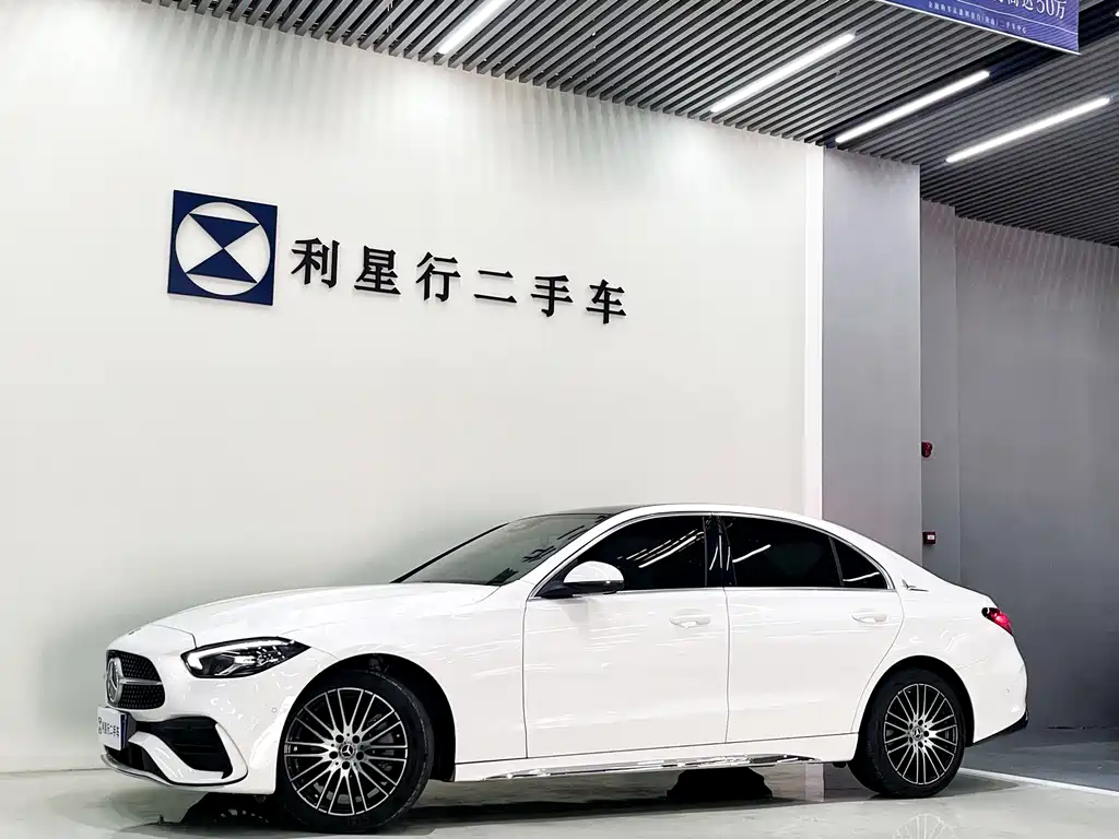 Mercedes-Benz C-Class 2024
