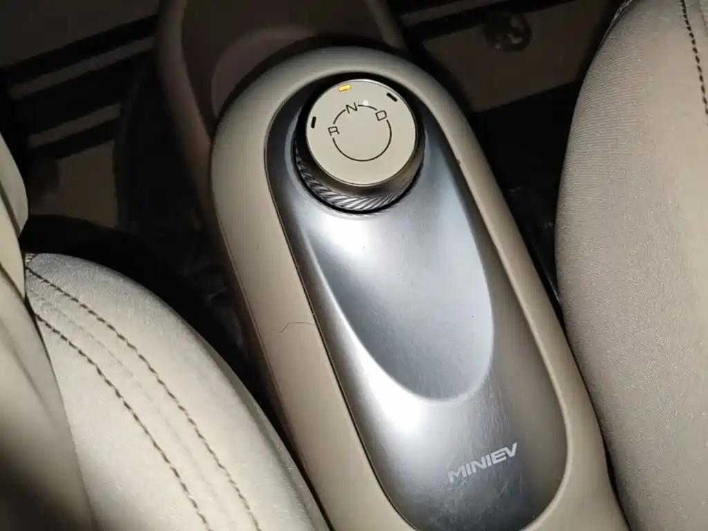 Wuling MINIEV — миниатюра 14