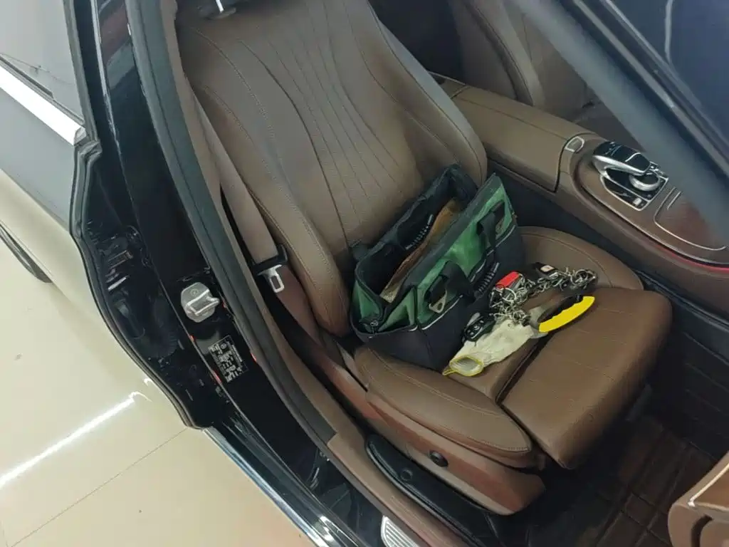 Mercedes-Benz E-Class — миниатюра 25