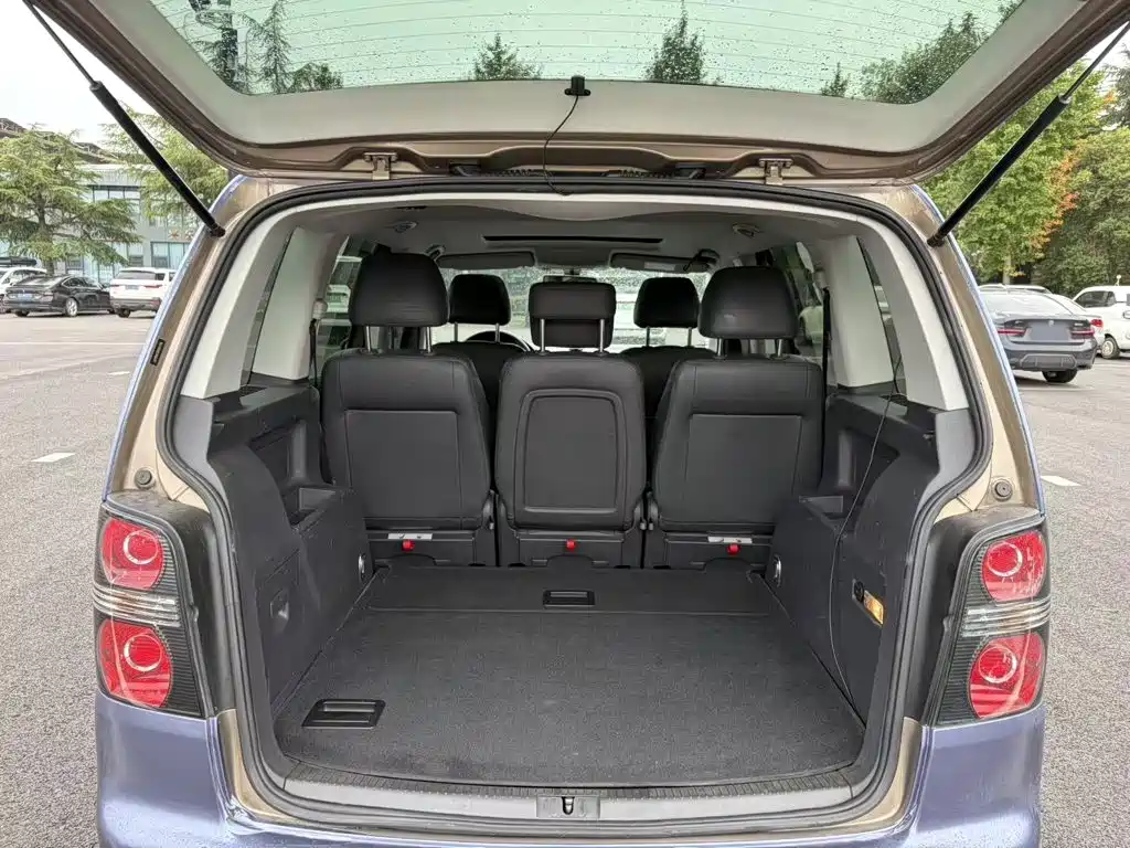 Volkswagen Touran — миниатюра 14