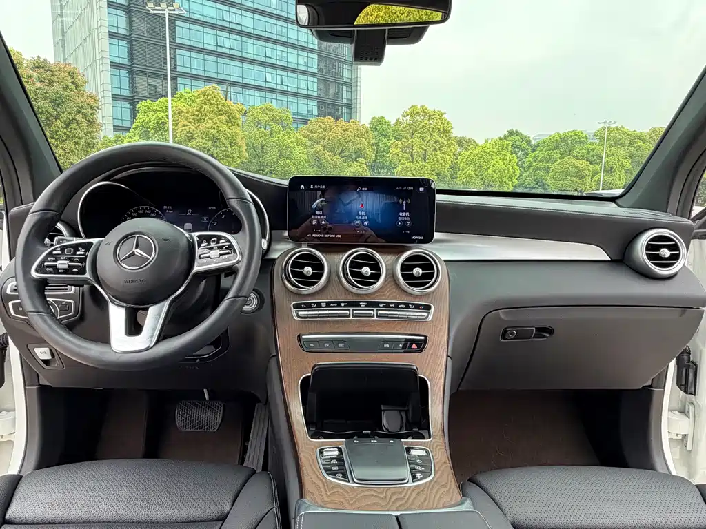 Mercedes-Benz GLC — миниатюра 11