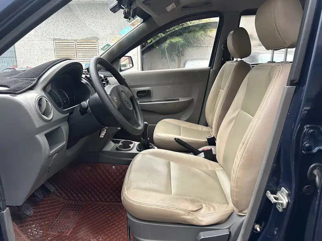 Wuling Hongguang — миниатюра 10