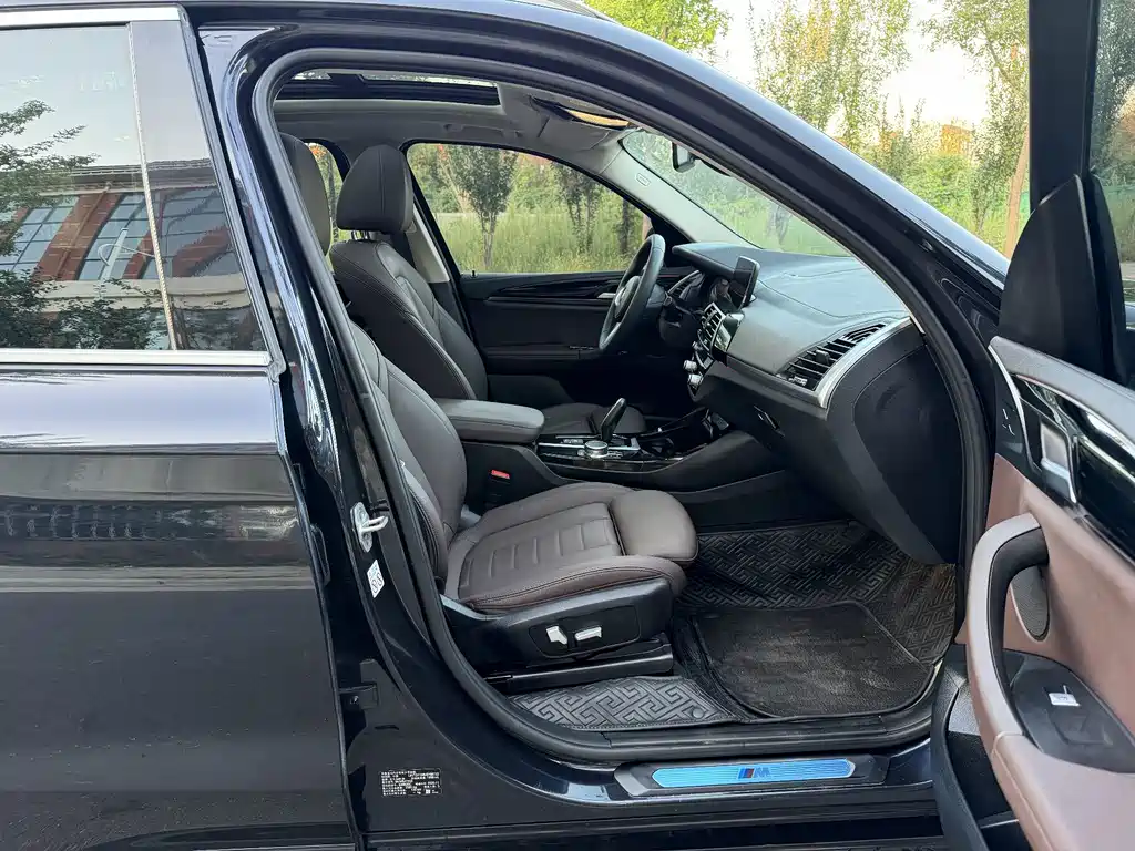 BMW X3 — миниатюра 9