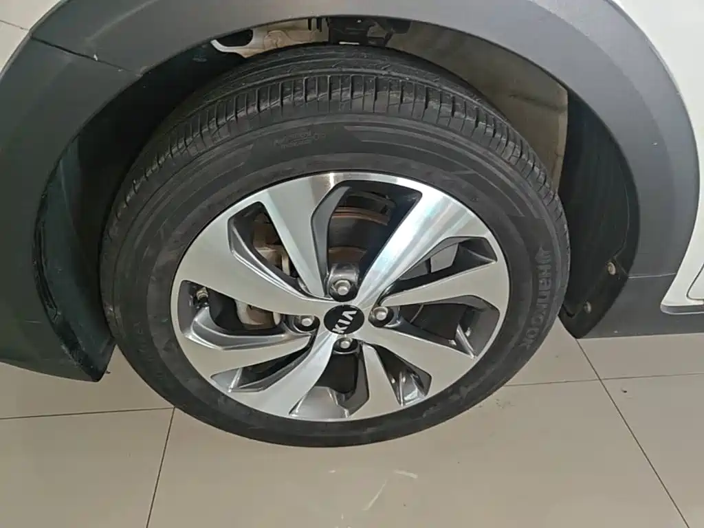 Kia KX Cross — миниатюра 23