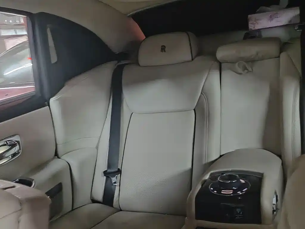 Rolls-Royce Ghost — миниатюра 7