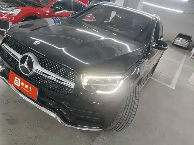 MERCEDES BENZ GLC