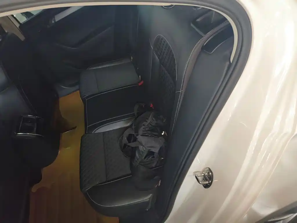 Skoda Superb — миниатюра 17