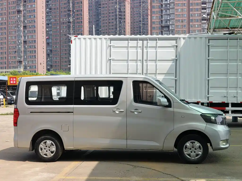Kaicheng Ruixing M70 — миниатюра 4