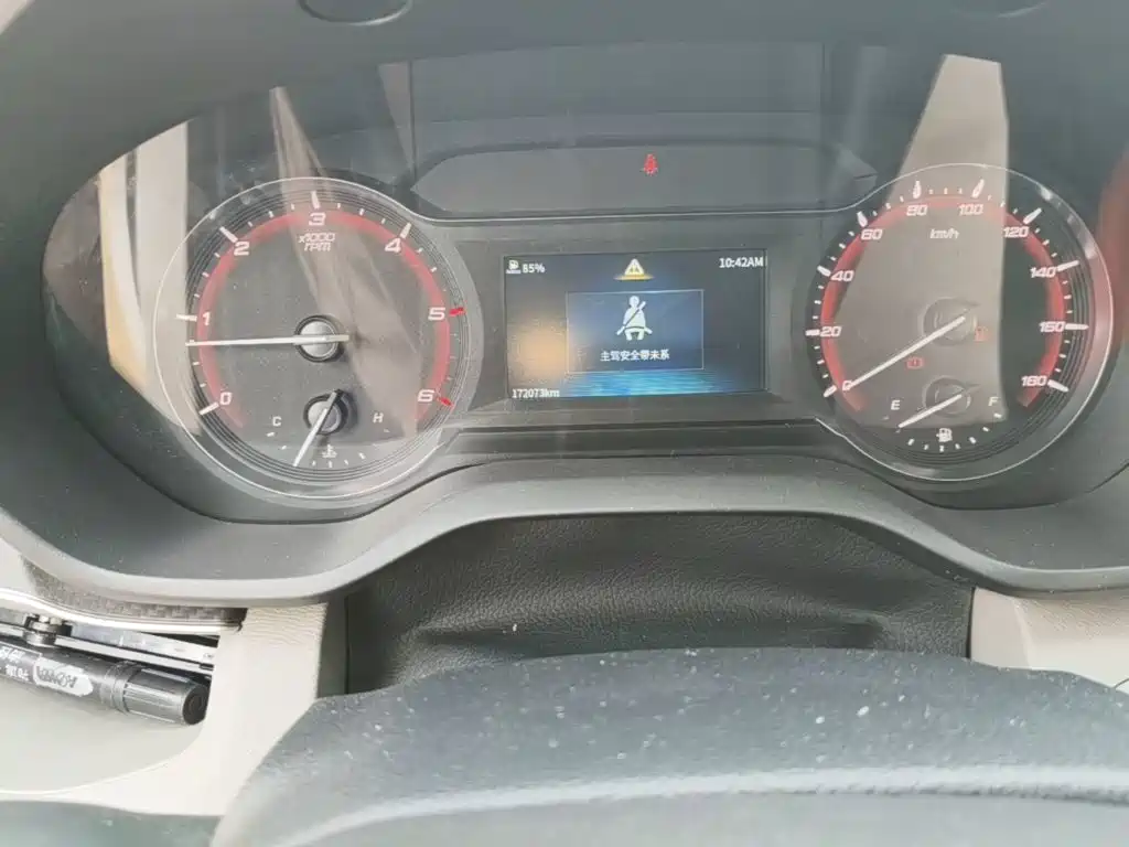 Maxus V90 — миниатюра 19