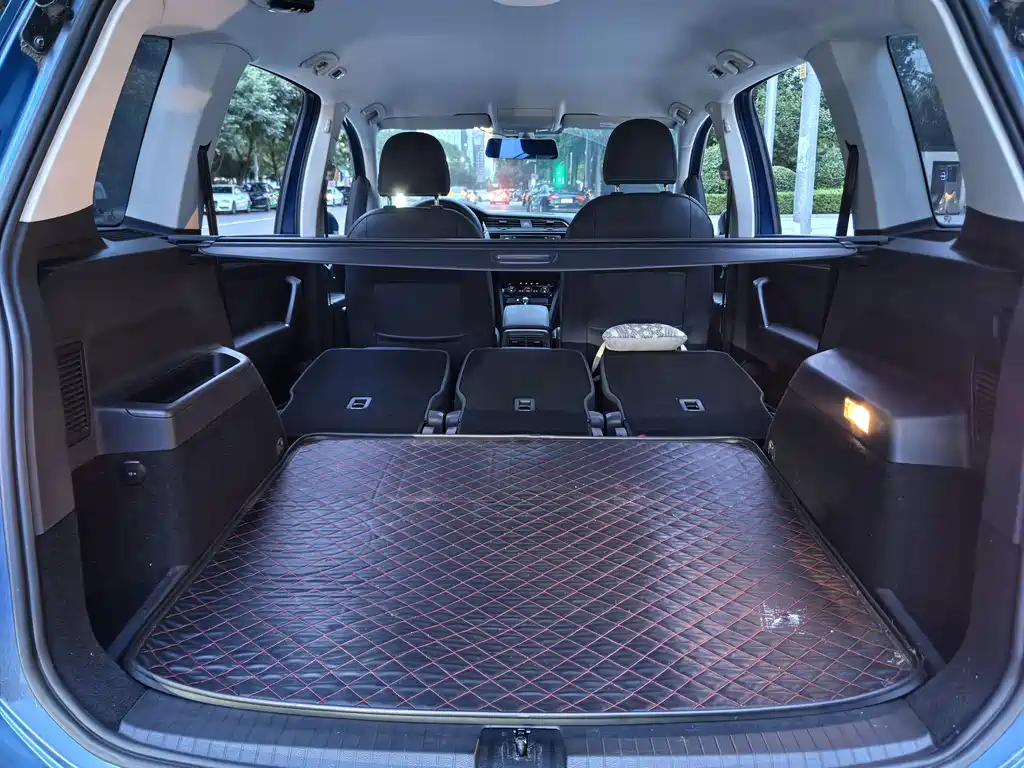 Volkswagen Touran — миниатюра 9