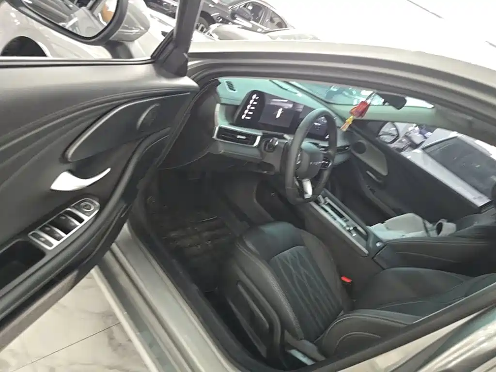 Chery Arrizo 8 — миниатюра 16