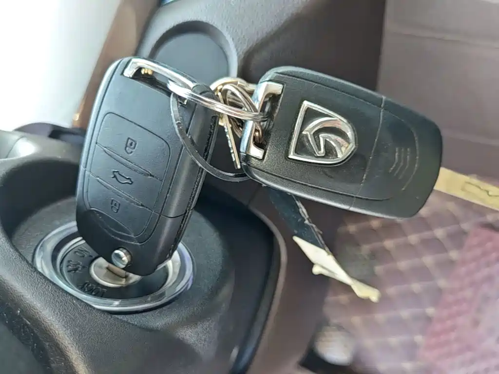 Baojun 310W — миниатюра 9