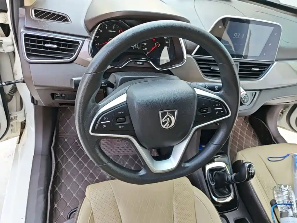 Baojun 310W — миниатюра 11