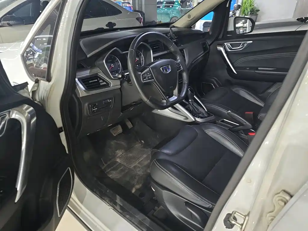 Geely Vision X3 — миниатюра 13