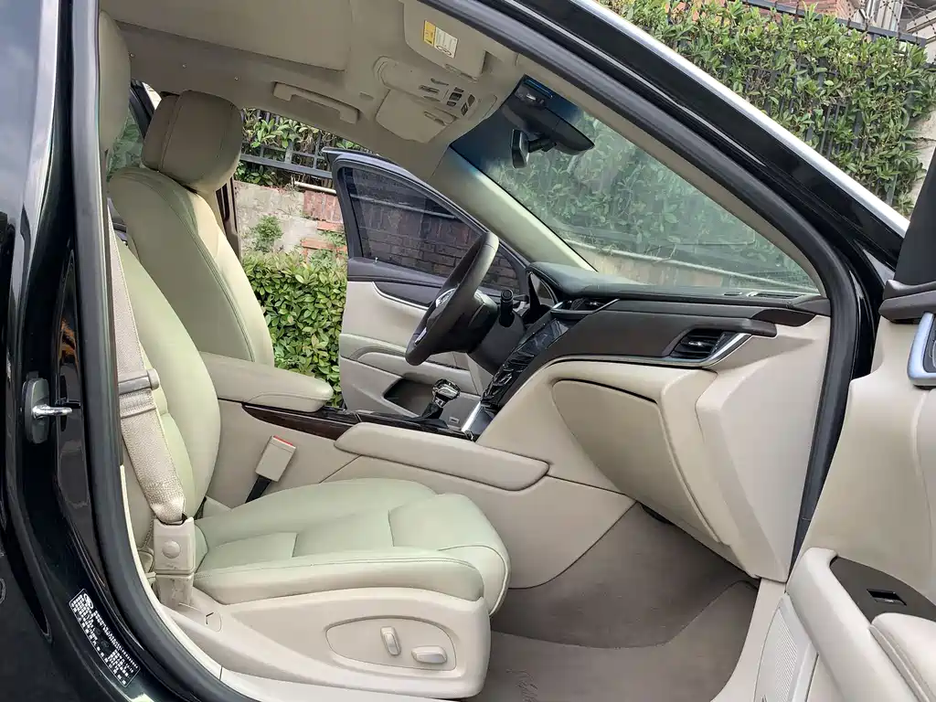 Cadillac XTS 2015 28T Elite