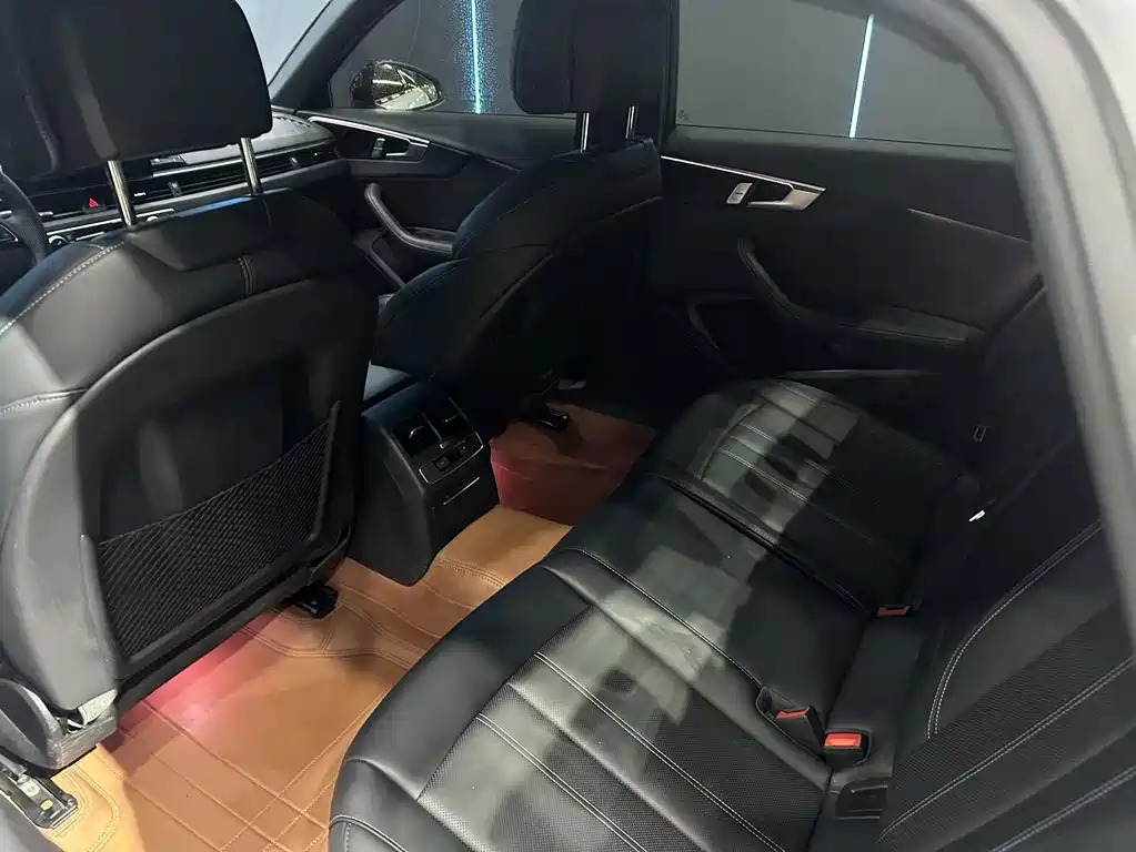 Audi A4L — миниатюра 9