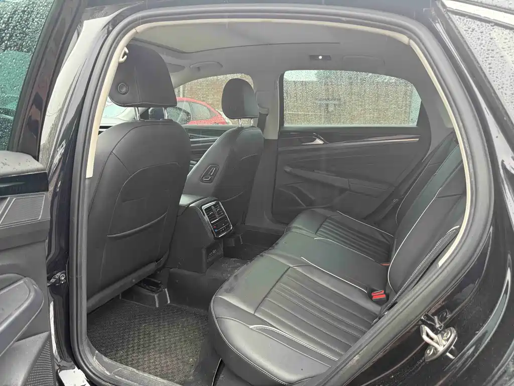 Volkswagen Passat — миниатюра 8