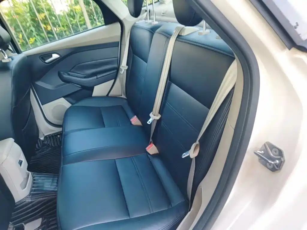 Ford Focus — миниатюра 17