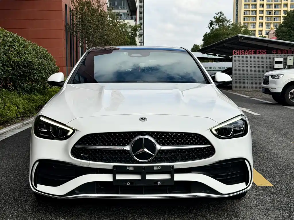 Mercedes-Benz C-Class — миниатюра 2