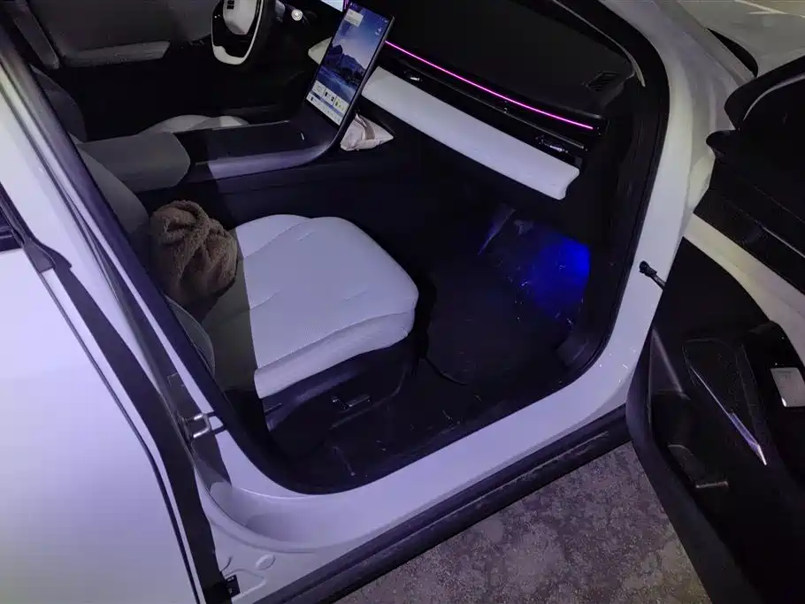 GEELY GALAXY GALAXY L6