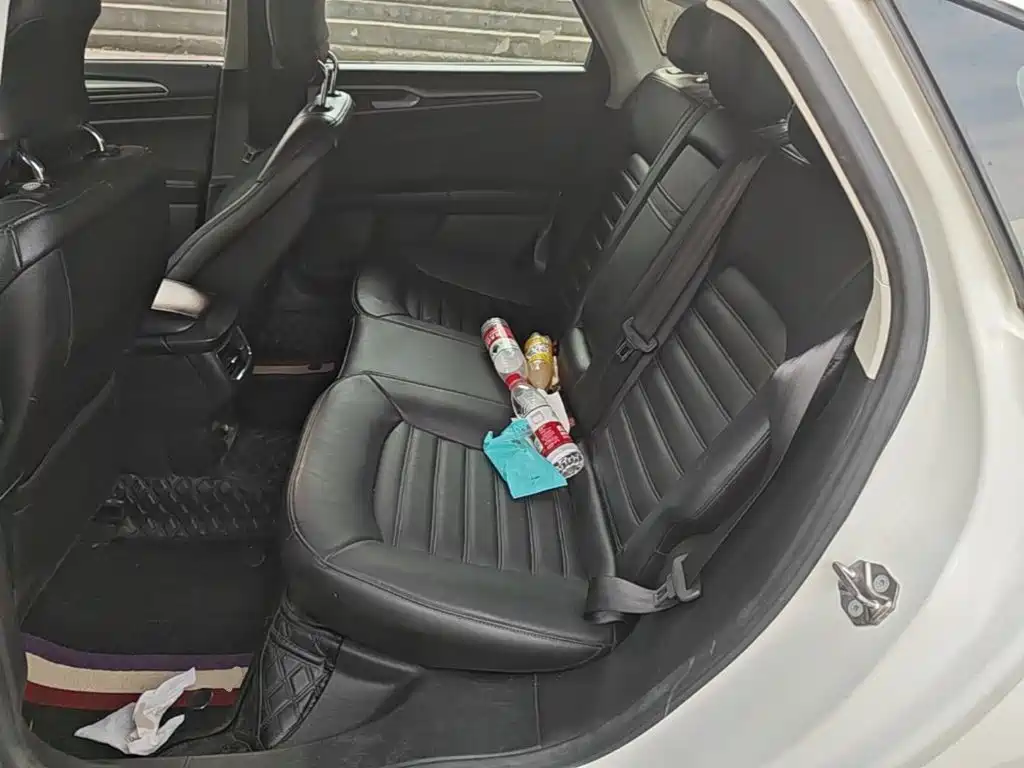Ford Mondeo — миниатюра 17